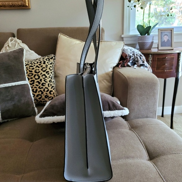 💯 Marc Jacobs Repeat Leather Tote NWOT - Picture 6 of 16